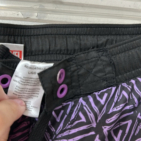 Boys Black Panther swim trunk - Picture 2 of 2